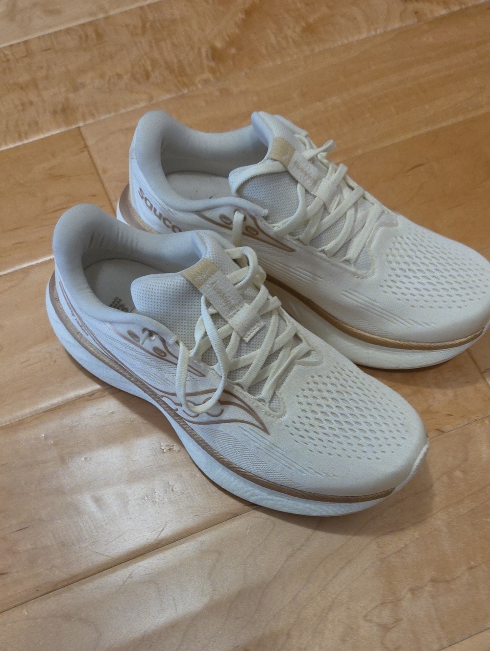 Saucony Women's Cream and White Running Shoes